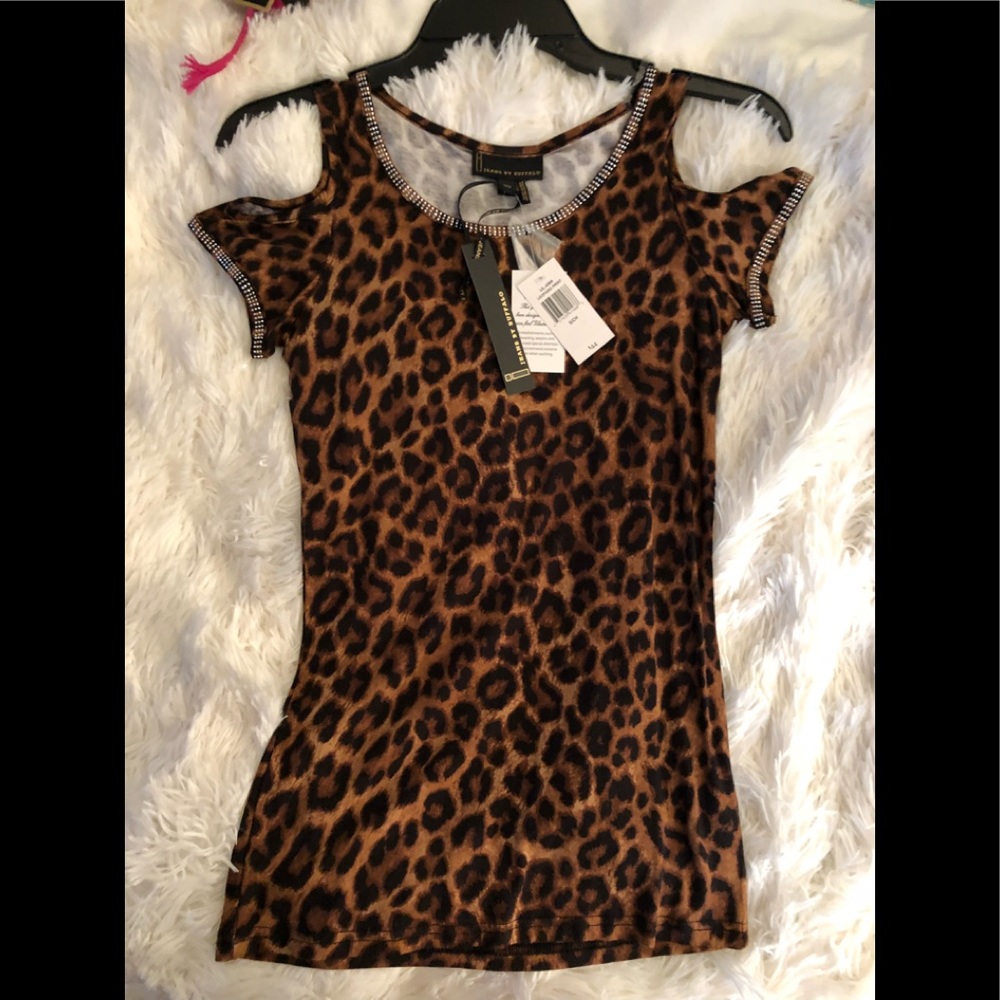 Jeans By Buffalo Leopard Top
